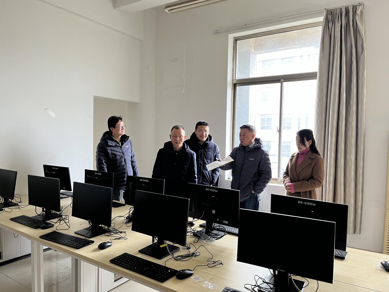 LNV77PN4QJI22}AG_@H]D2Y